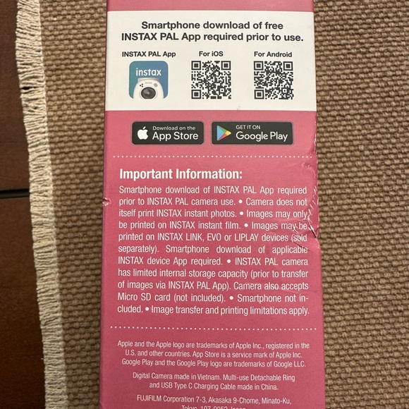 Fujifilm Instax PAL Digital Camera in Pistachio Green - Picture 4 of 4